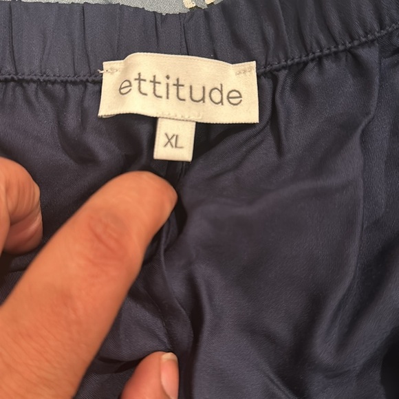 Attitude clean bamboo lyocell shorts XL in navy blue - Picture 2 of 3